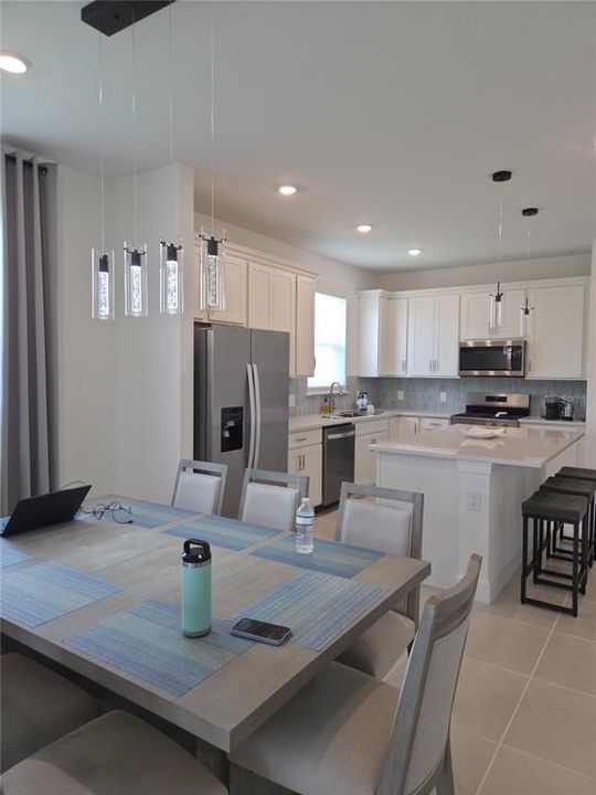 For Rent: $5,500 (2 beds, 2 baths, 1394 Square Feet)