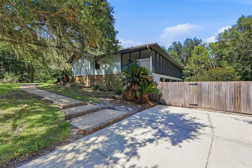 En Venta: $799,000 (3 camas, 2 baños, 4152 Pies cuadrados)