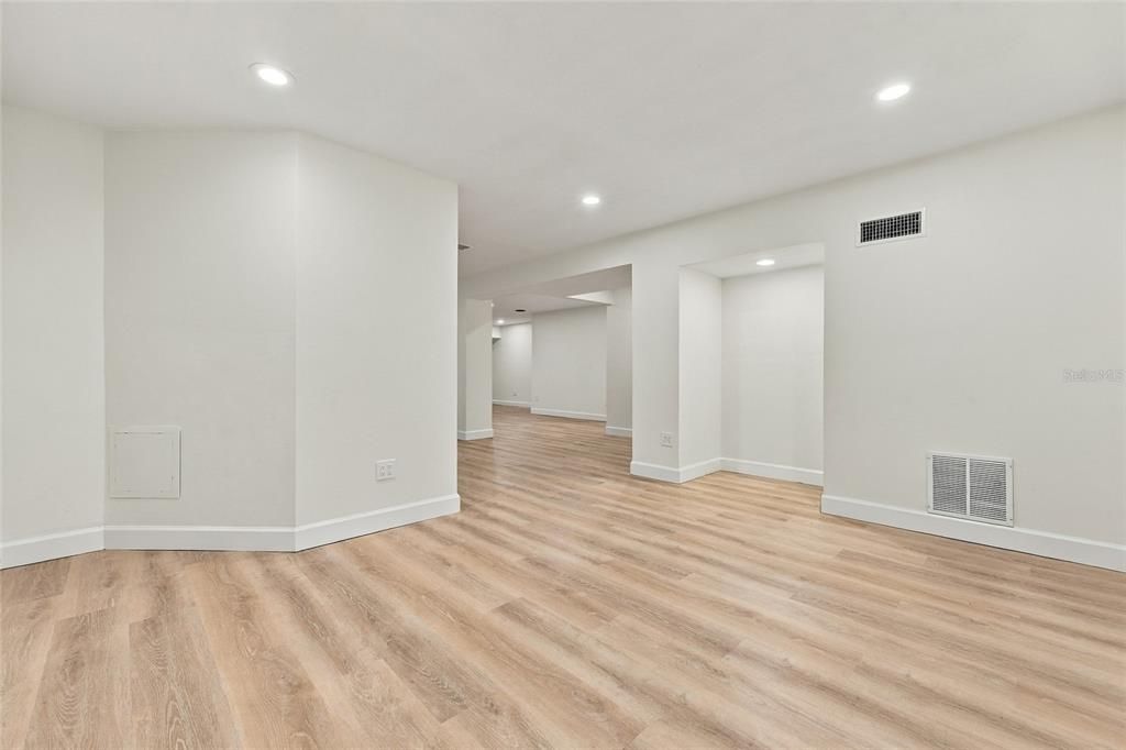 En Venta: $799,000 (3 camas, 2 baños, 4152 Pies cuadrados)