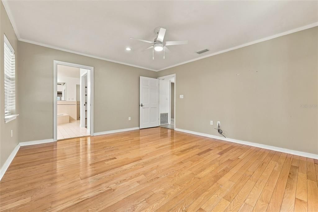 En Venta: $799,000 (3 camas, 2 baños, 4152 Pies cuadrados)
