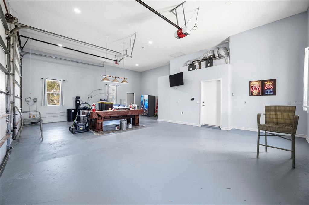 For Sale: $1,000,000 (3 beds, 2 baths, 2281 Square Feet)