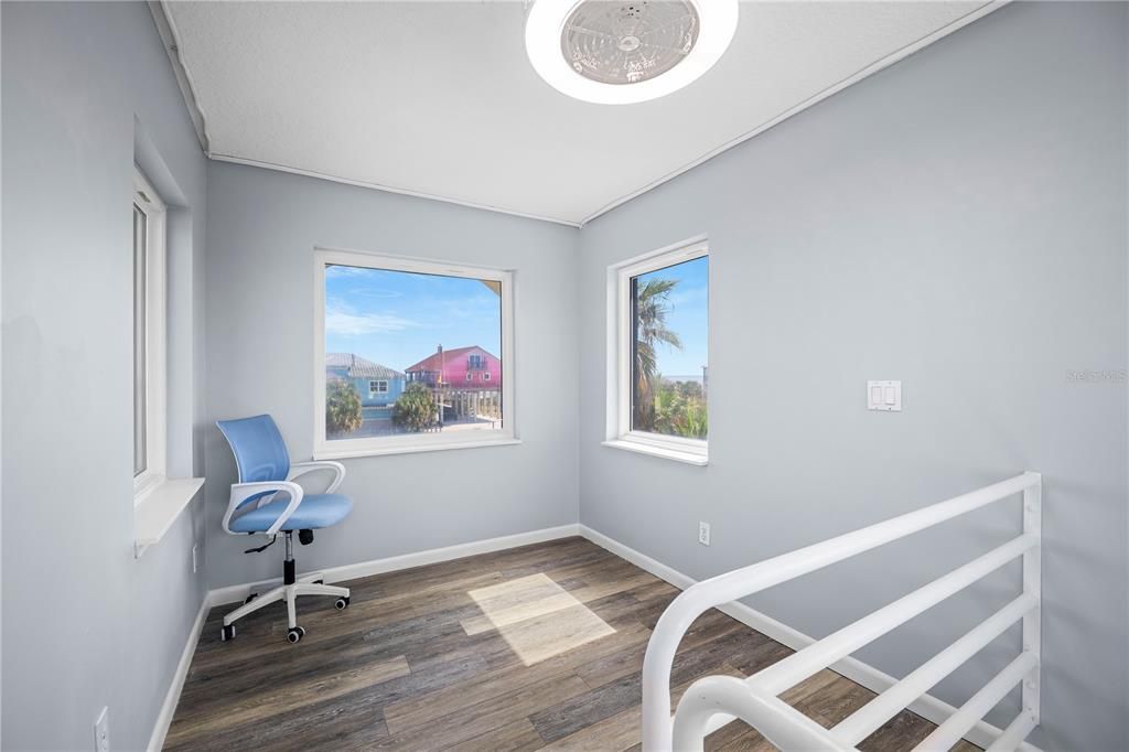 For Sale: $1,000,000 (3 beds, 2 baths, 2281 Square Feet)