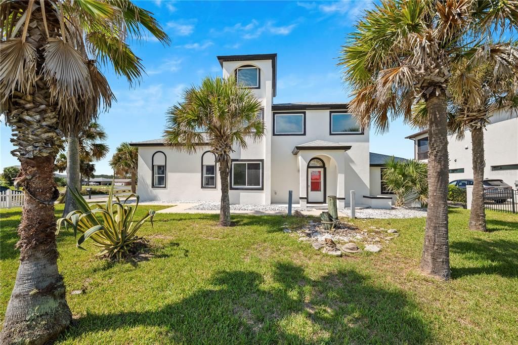 For Sale: $1,000,000 (3 beds, 2 baths, 2281 Square Feet)