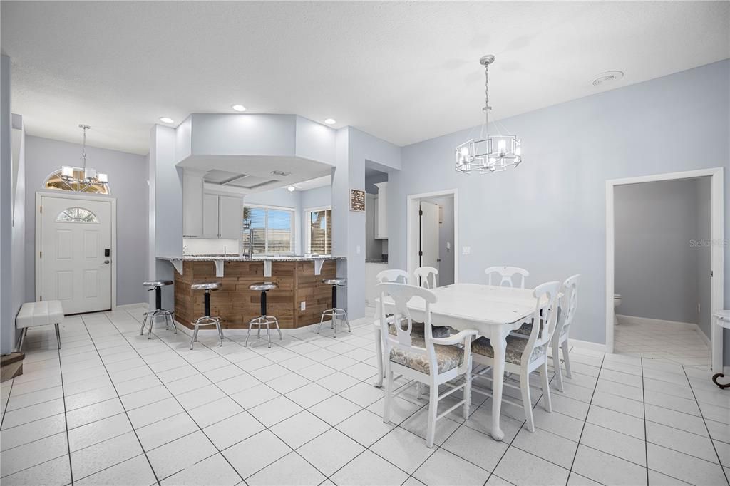For Sale: $1,000,000 (3 beds, 2 baths, 2281 Square Feet)