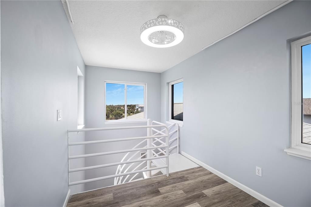For Sale: $1,000,000 (3 beds, 2 baths, 2281 Square Feet)