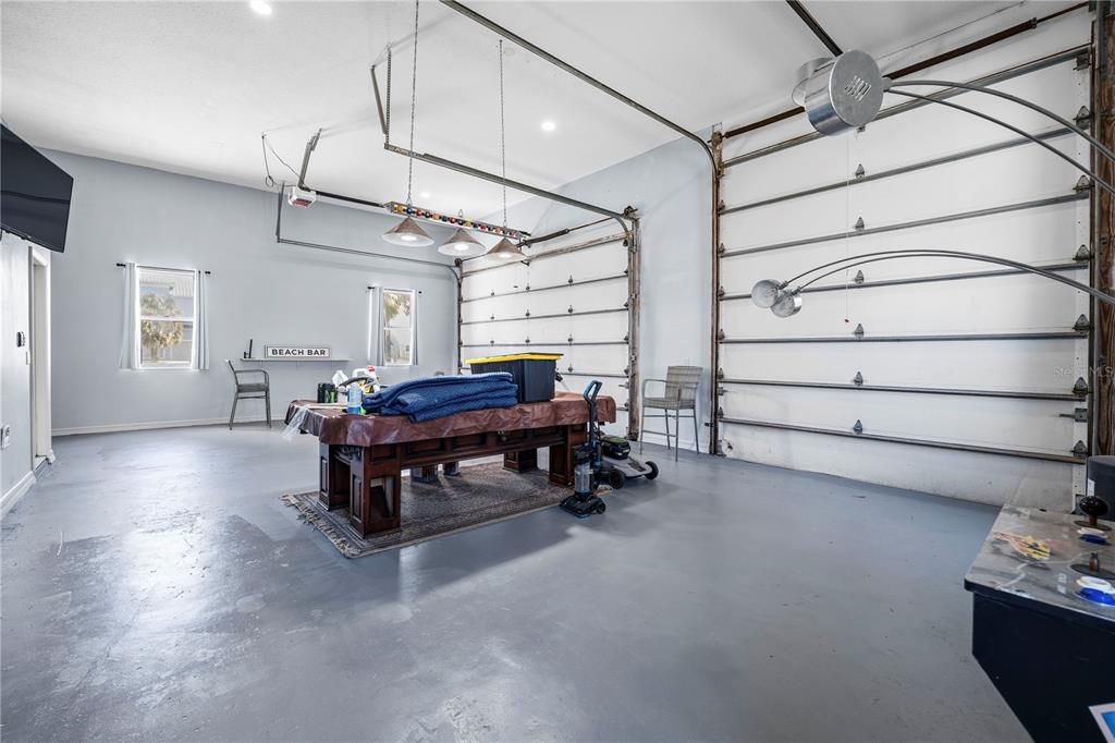 For Sale: $1,000,000 (3 beds, 2 baths, 2281 Square Feet)