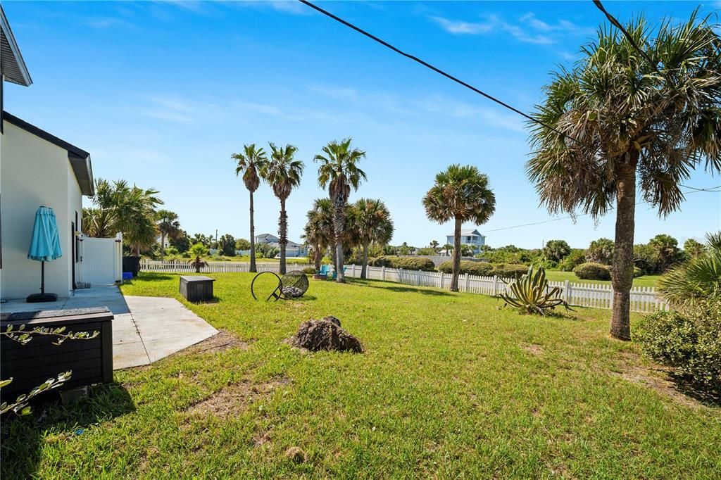 For Sale: $1,000,000 (3 beds, 2 baths, 2281 Square Feet)