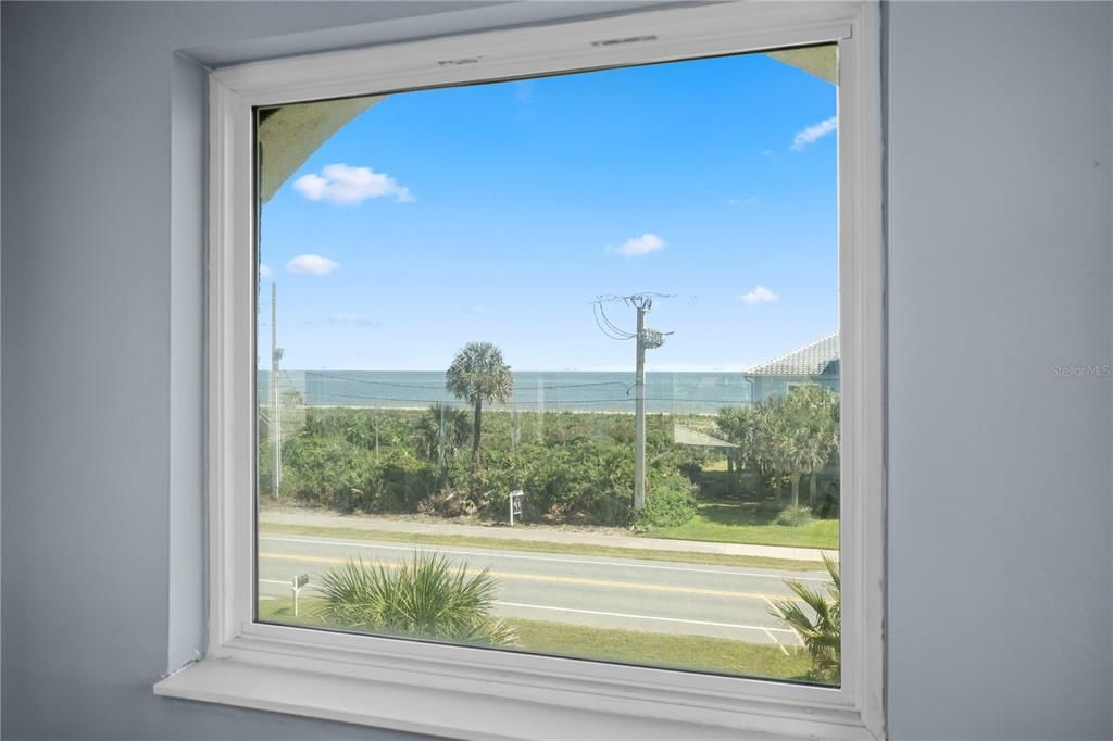 For Sale: $1,000,000 (3 beds, 2 baths, 2281 Square Feet)