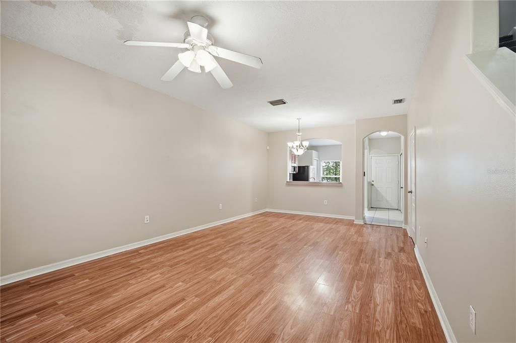 For Rent: $1,825 (2 beds, 2 baths, 1696 Square Feet)