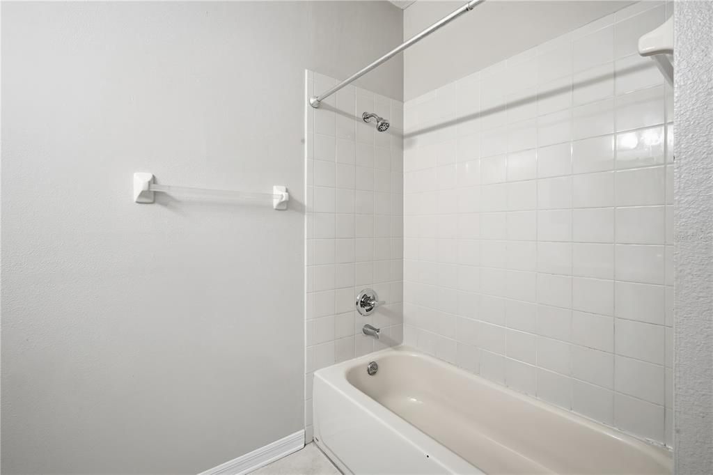 For Rent: $1,825 (2 beds, 2 baths, 1696 Square Feet)