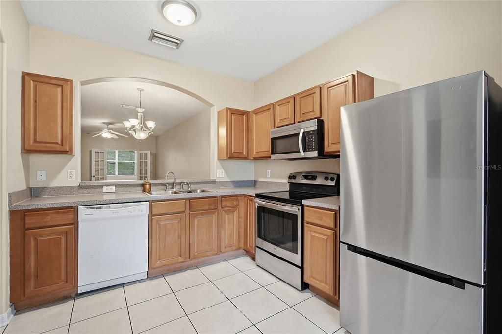 For Rent: $1,825 (2 beds, 2 baths, 1696 Square Feet)