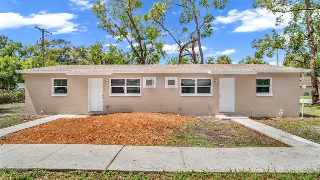For Rent: $1,800 (2 beds, 1 baths, 1296 Square Feet)