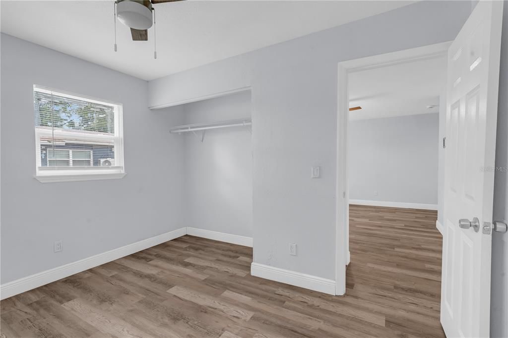 For Rent: $1,800 (2 beds, 1 baths, 1296 Square Feet)