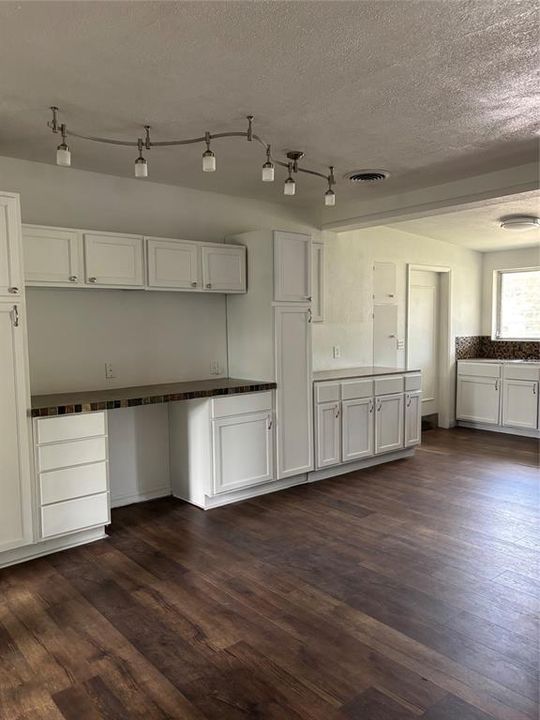 En Venta: $389,000 (3 camas, 2 baños, 1864 Pies cuadrados)