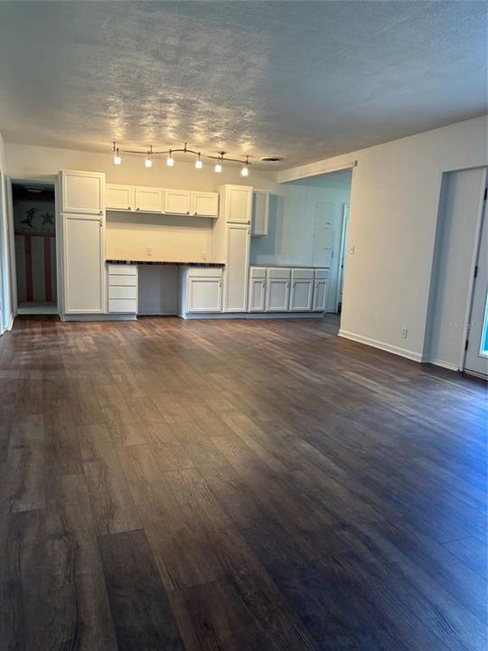 En Venta: $389,000 (3 camas, 2 baños, 1864 Pies cuadrados)