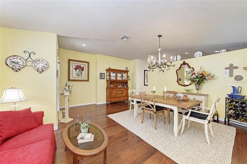 For Sale: $400,000 (3 beds, 2 baths, 1807 Square Feet)