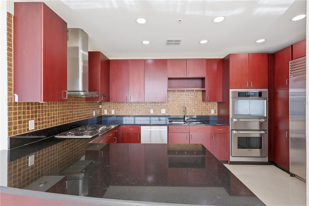 For Sale: $1,200,000 (3 beds, 3 baths, 2156 Square Feet)