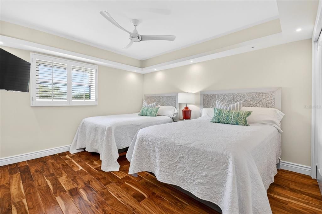 For Sale: $2,199,000 (3 beds, 3 baths, 2277 Square Feet)