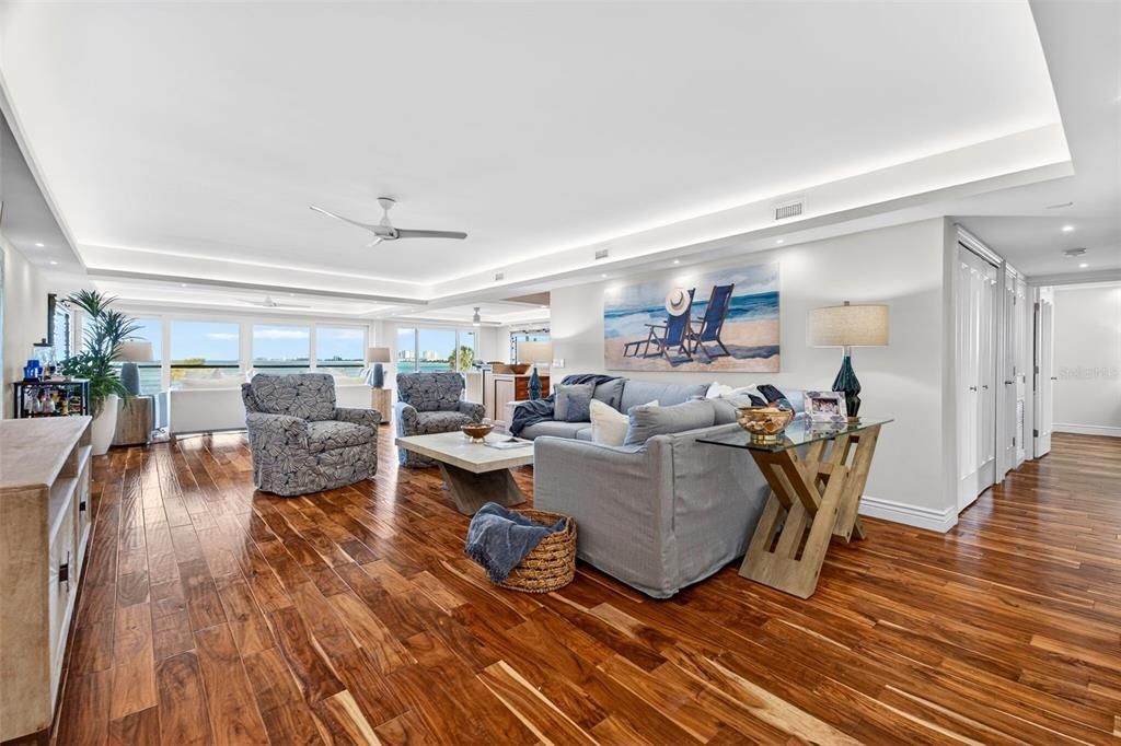 For Sale: $2,199,000 (3 beds, 3 baths, 2277 Square Feet)