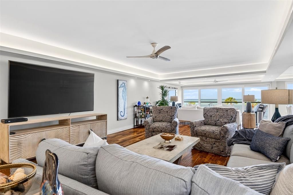 For Sale: $2,199,000 (3 beds, 3 baths, 2277 Square Feet)