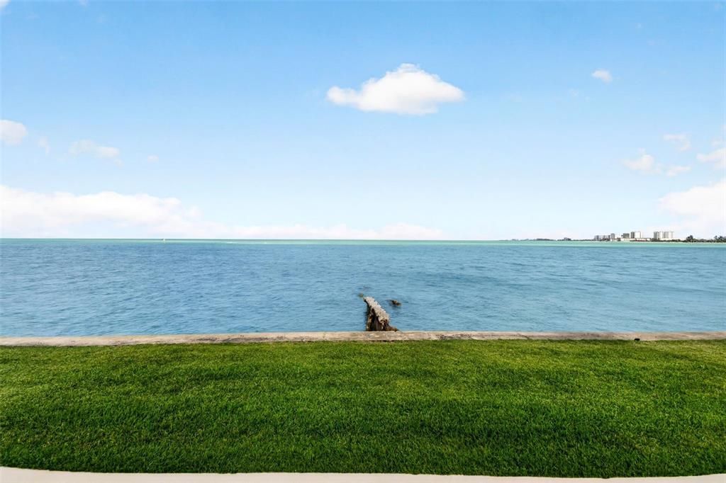 For Sale: $2,199,000 (3 beds, 3 baths, 2277 Square Feet)