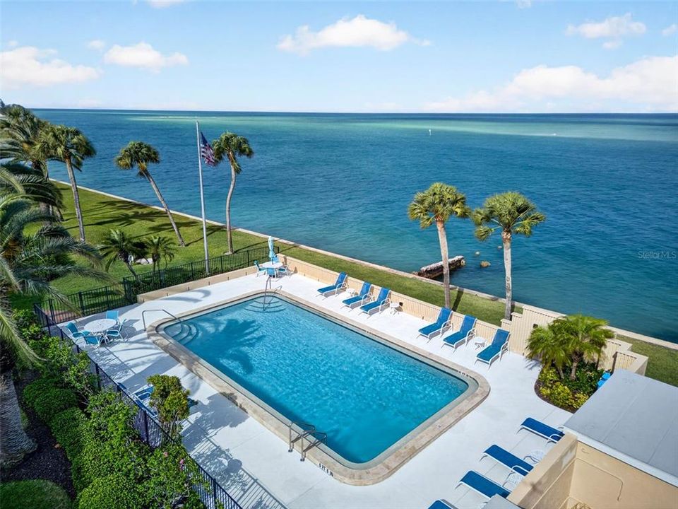For Sale: $2,199,000 (3 beds, 3 baths, 2277 Square Feet)