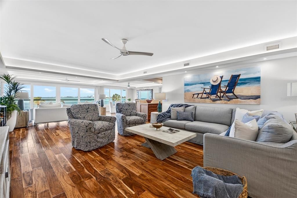 For Sale: $2,199,000 (3 beds, 3 baths, 2277 Square Feet)