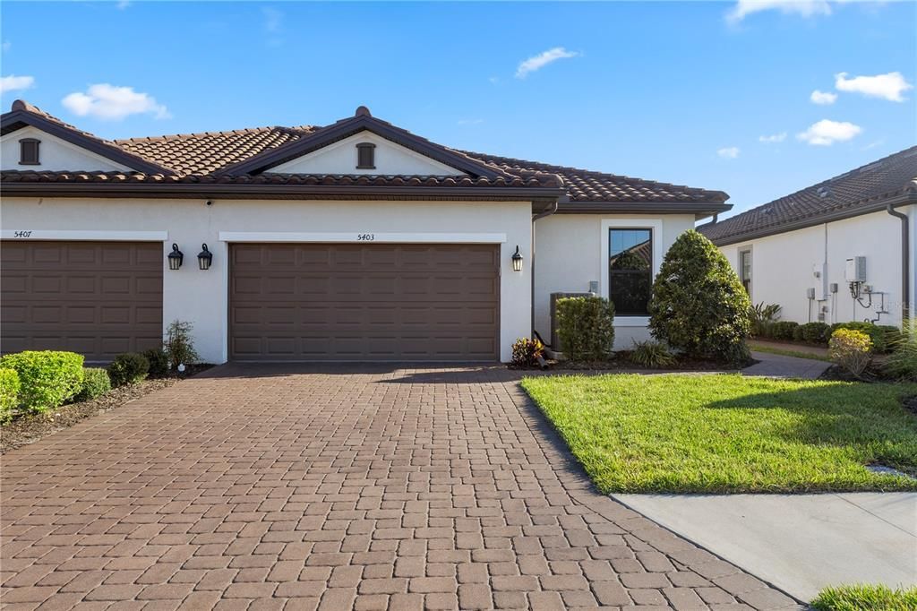 For Sale: $390,000 (2 beds, 2 baths, 1582 Square Feet)