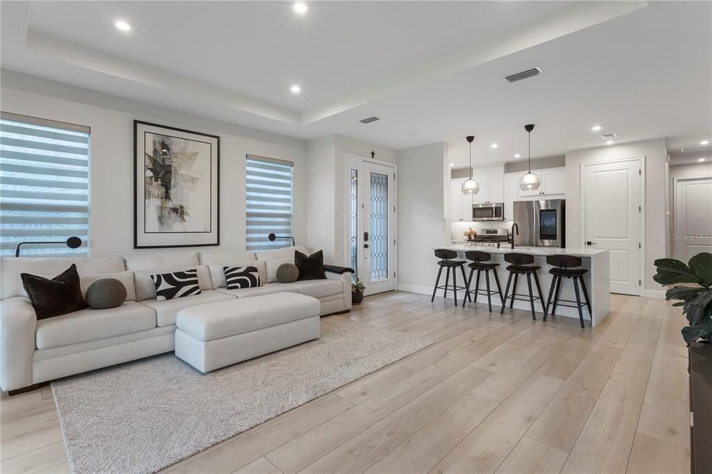 For Sale: $390,000 (2 beds, 2 baths, 1582 Square Feet)