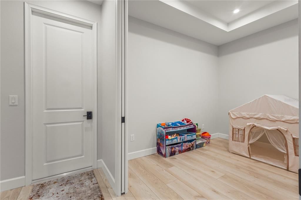 For Sale: $390,000 (2 beds, 2 baths, 1582 Square Feet)