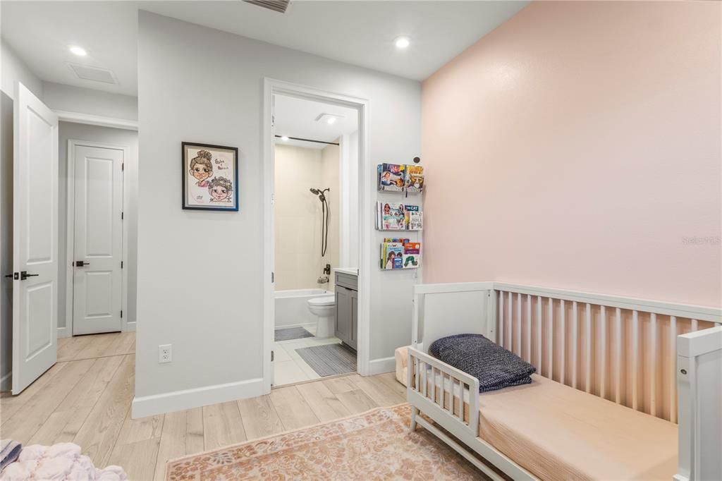 For Sale: $390,000 (2 beds, 2 baths, 1582 Square Feet)
