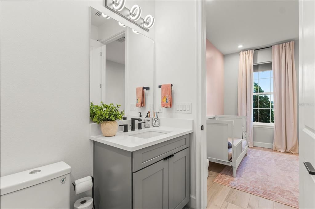 For Sale: $390,000 (2 beds, 2 baths, 1582 Square Feet)