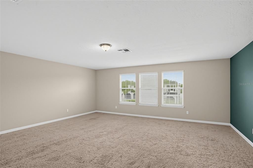 For Sale: $439,900 (4 beds, 2 baths, 2534 Square Feet)