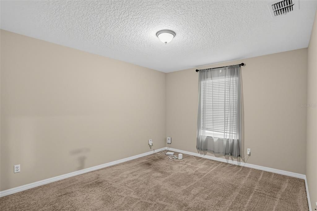 For Sale: $439,900 (4 beds, 2 baths, 2534 Square Feet)