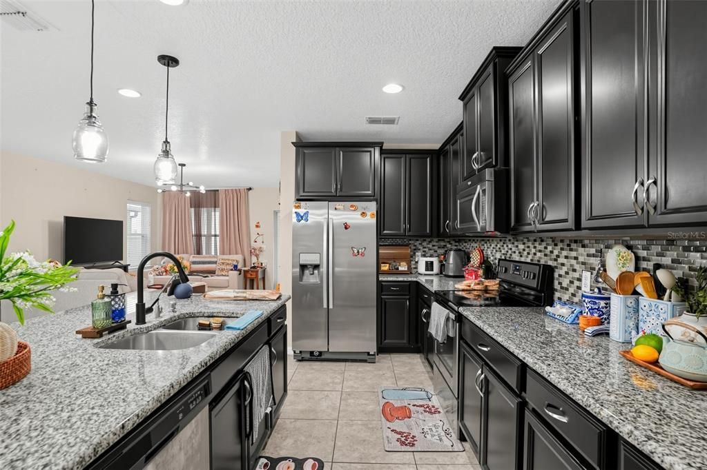 For Sale: $439,900 (4 beds, 2 baths, 2534 Square Feet)
