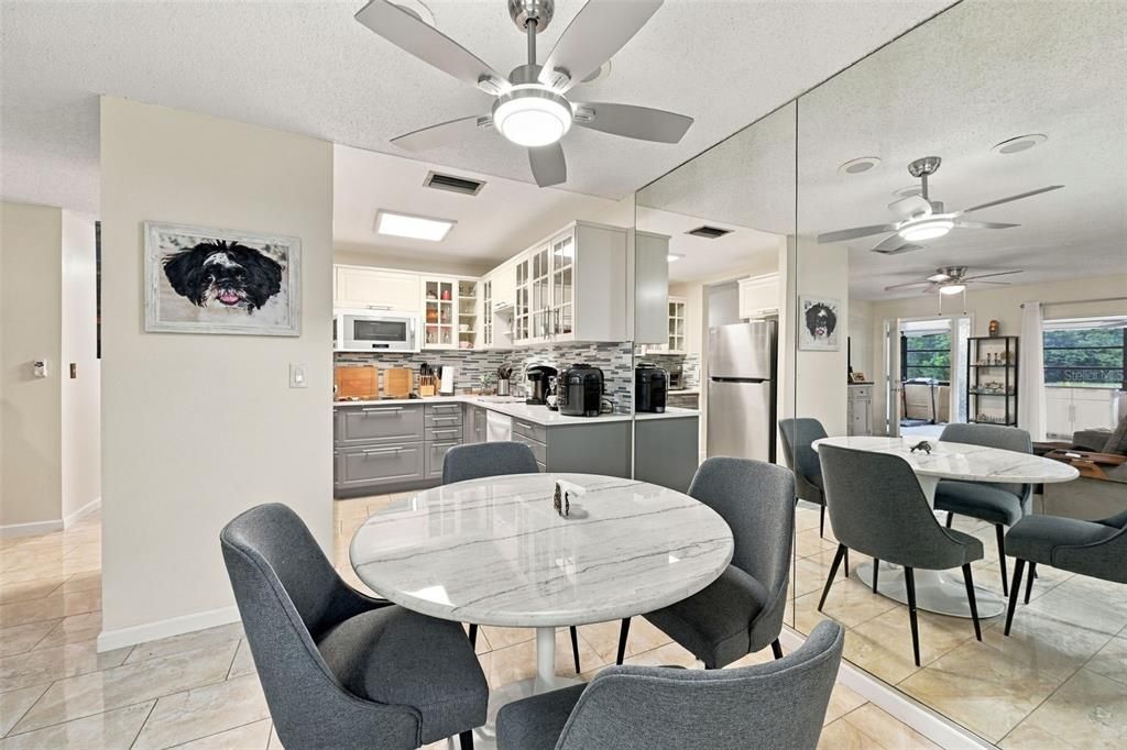 For Sale: $249,000 (2 beds, 2 baths, 1000 Square Feet)