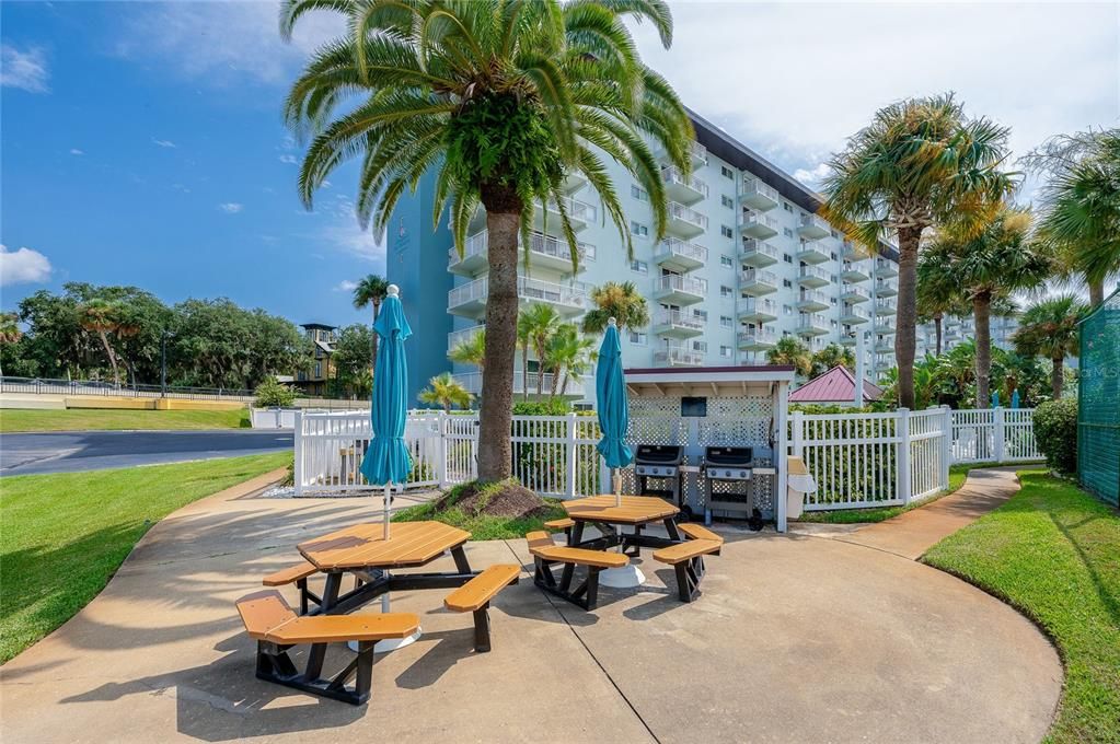 For Rent: $1,600 (2 beds, 2 baths, 1125 Square Feet)