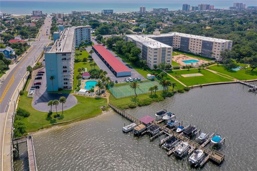 For Rent: $1,600 (2 beds, 2 baths, 1125 Square Feet)