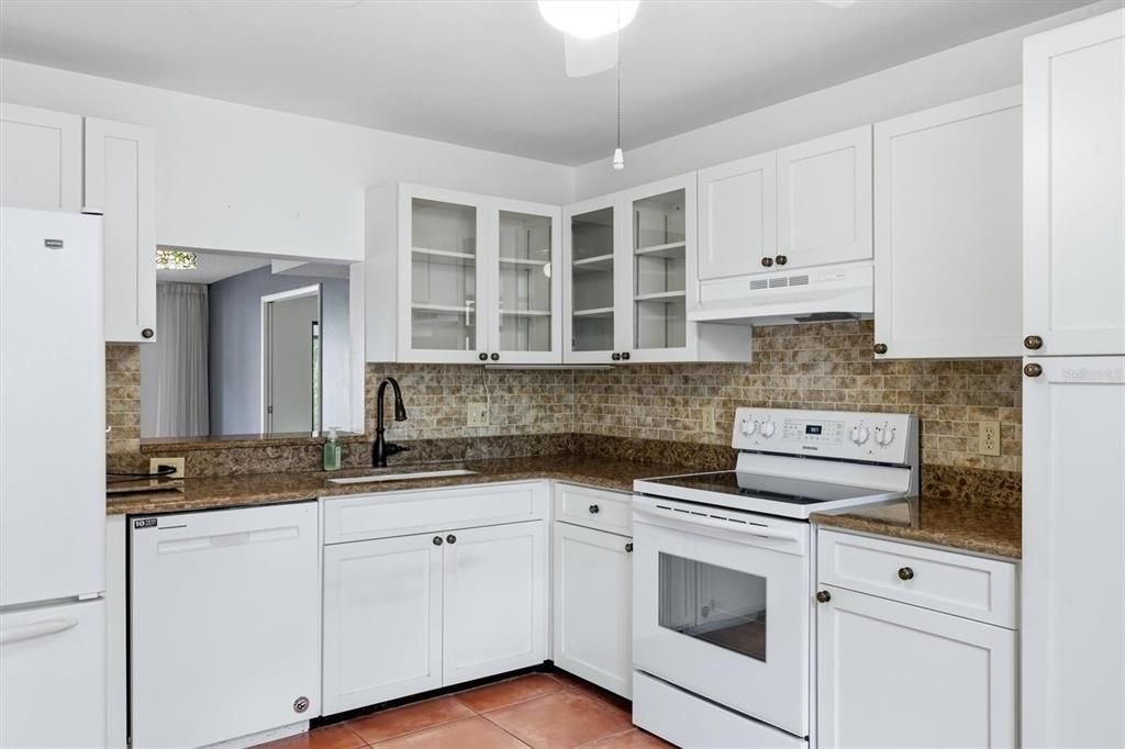 En Venta: $330,000 (3 camas, 2 baños, 1632 Pies cuadrados)