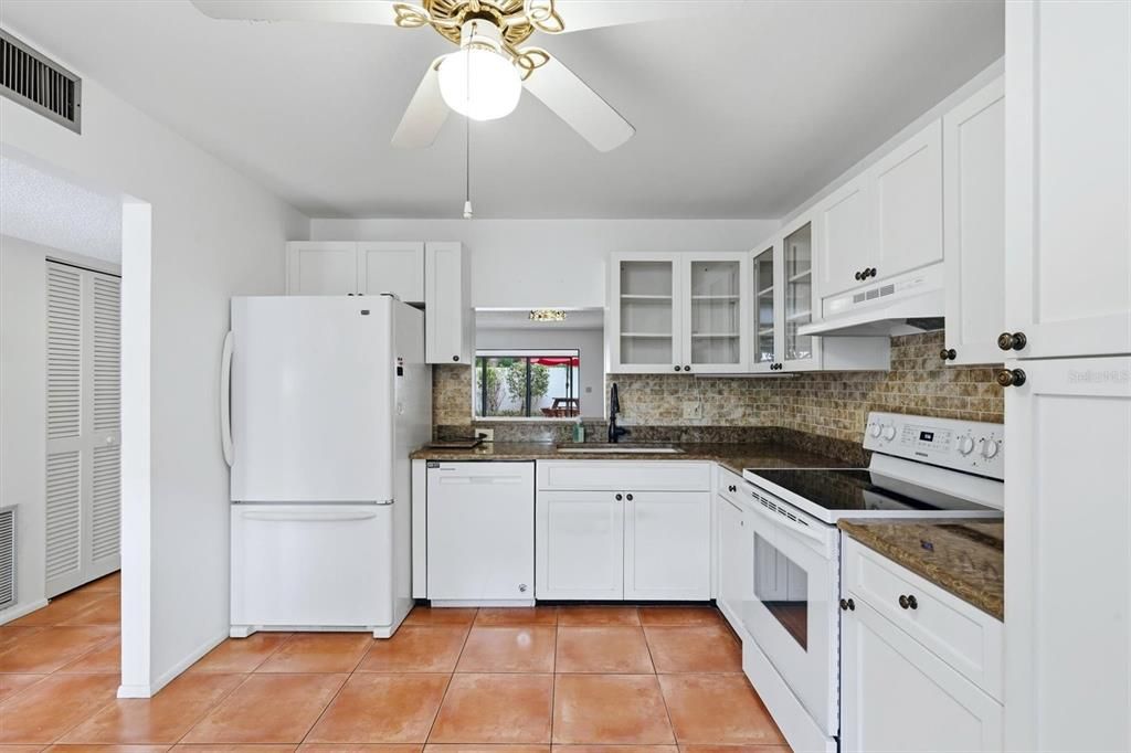 En Venta: $330,000 (3 camas, 2 baños, 1632 Pies cuadrados)
