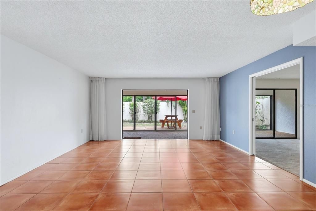 En Venta: $330,000 (3 camas, 2 baños, 1632 Pies cuadrados)