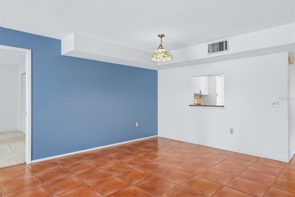 En Venta: $330,000 (3 camas, 2 baños, 1632 Pies cuadrados)