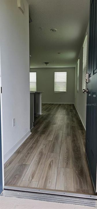 For Rent: $2,400 (3 beds, 2 baths, 1566 Square Feet)