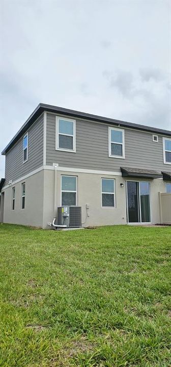 For Rent: $2,400 (3 beds, 2 baths, 1566 Square Feet)