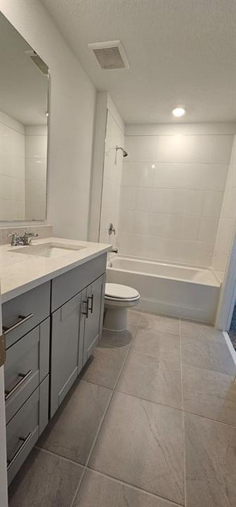 For Rent: $2,400 (3 beds, 2 baths, 1566 Square Feet)