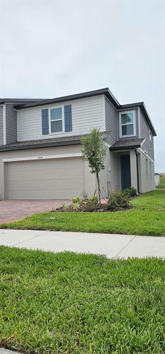 For Rent: $2,400 (3 beds, 2 baths, 1566 Square Feet)