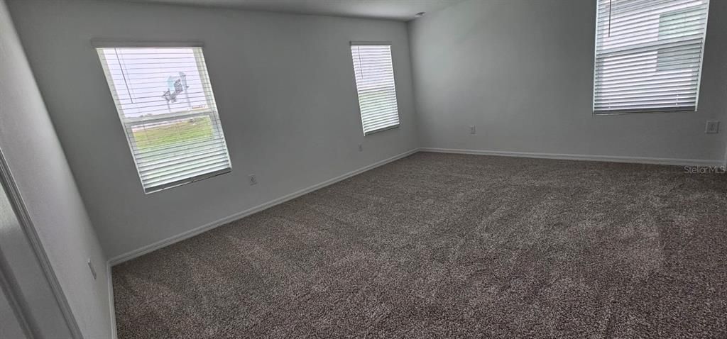 For Rent: $2,400 (3 beds, 2 baths, 1566 Square Feet)