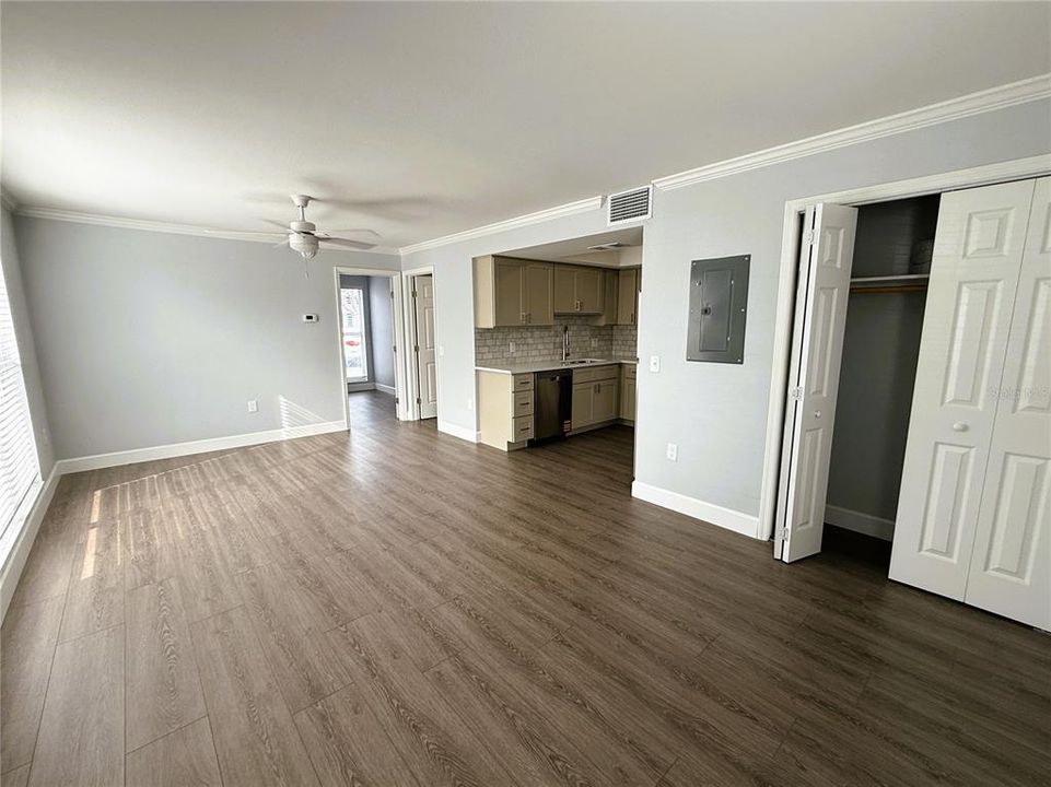 For Rent: $1,700 (1 beds, 1 baths, 600 Square Feet)