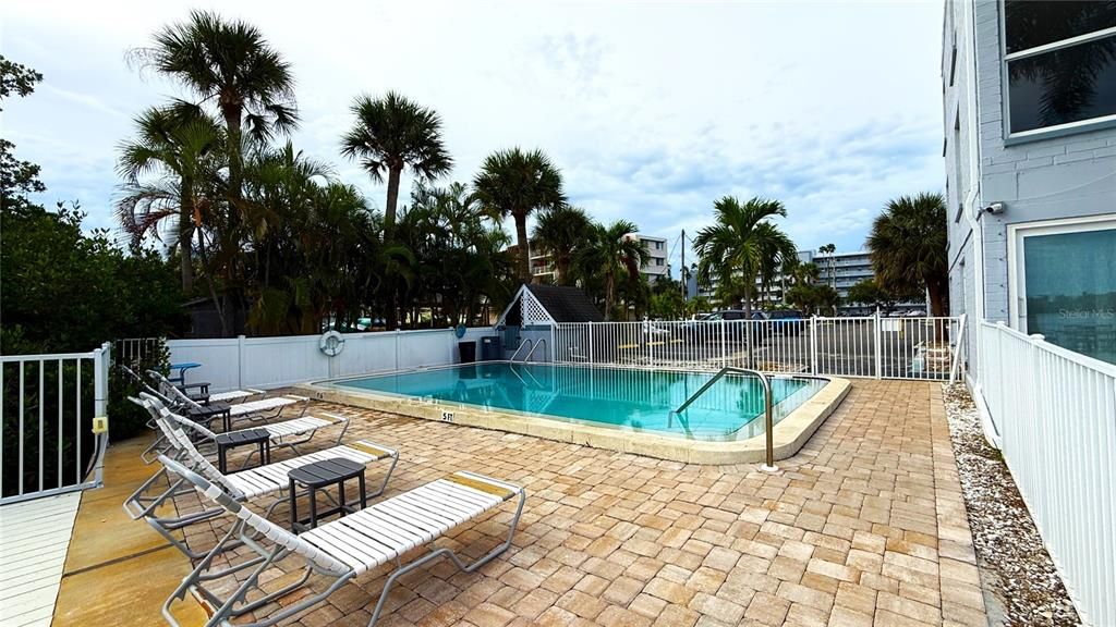 For Rent: $1,700 (1 beds, 1 baths, 600 Square Feet)