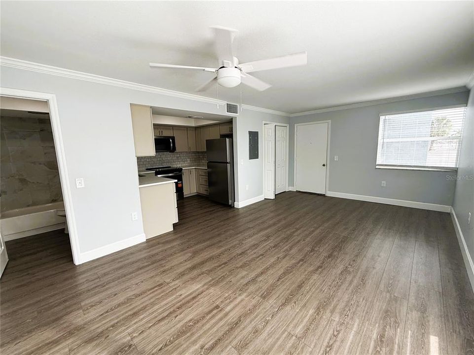 For Rent: $1,700 (1 beds, 1 baths, 600 Square Feet)